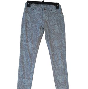Hue  small crop blue and gray pants